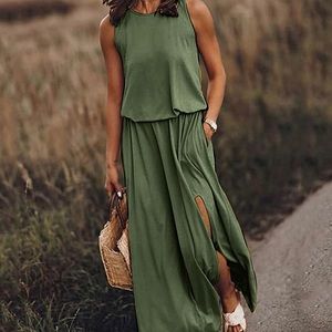 Short-Sleeve Split Maxi Dress
